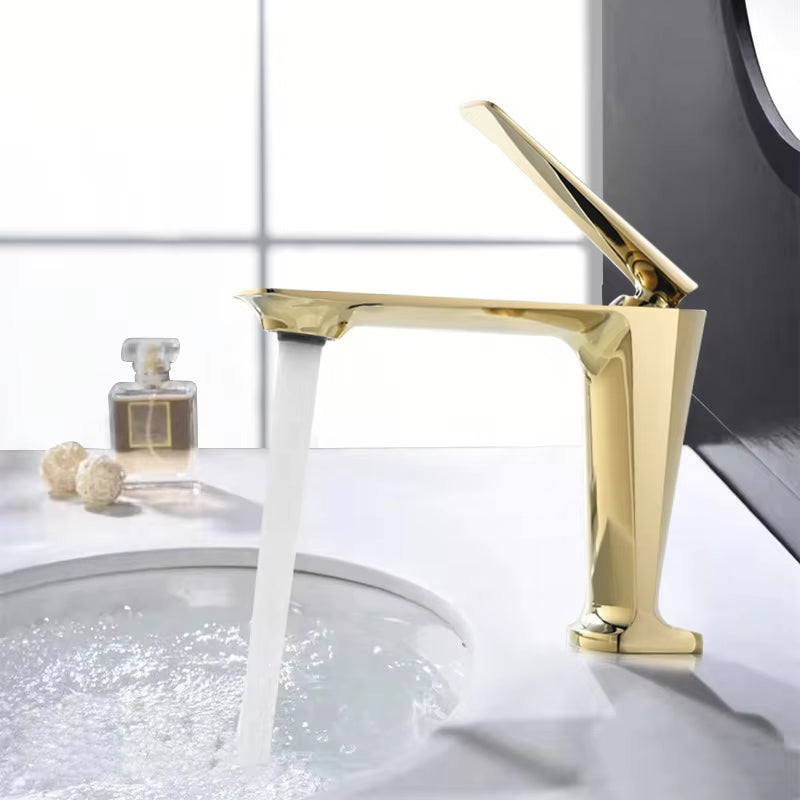 Modern Single Handle Single Hole Unique Design Basin Mixer Tap-7424