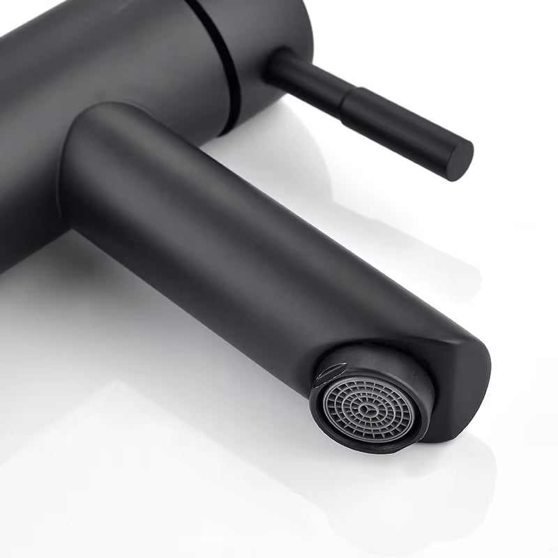 Short Washbasin Household Bathroom Black Faucet-512