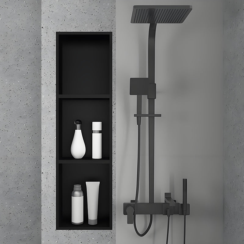 Nicho de parede para chuveiro em aço inoxidável preto personalizado, com design vertical alto e embutido para armazenamento no banheiro.