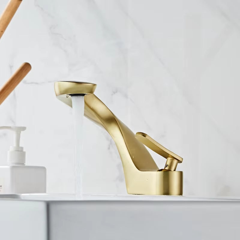 Modern Bathroom Single Handle Single Hole Mixer Tap-7213B